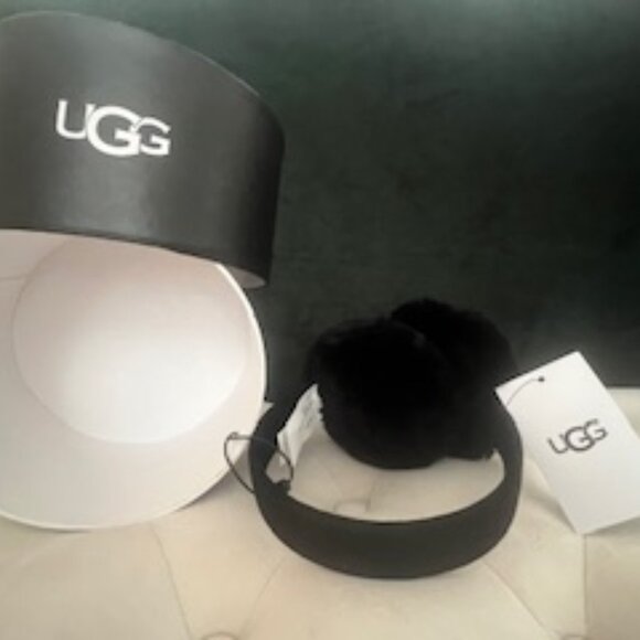 NEW Authentic UGG Black Sheepskin Dyed Shearling Fur Earmuffs - Picture 1 of 13